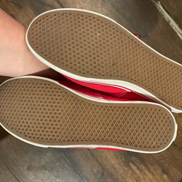 Vans - Picture 2 of 2